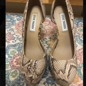 Steve Madden D’orsay tan/grey snakeskin platform